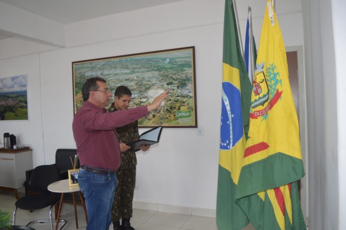 Prefeito Valdecy Costa é empossado presidente da Junta Militar de Cassilândia
