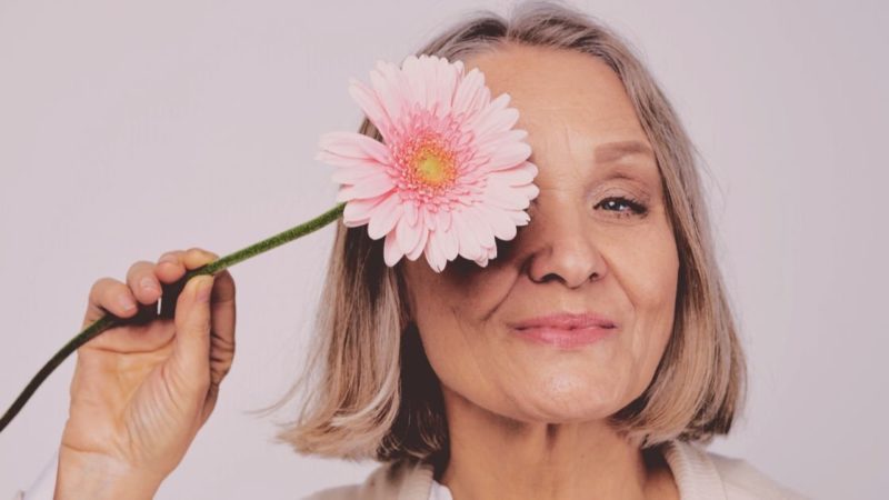 Menopausa: sintomas, estágios e tratamento