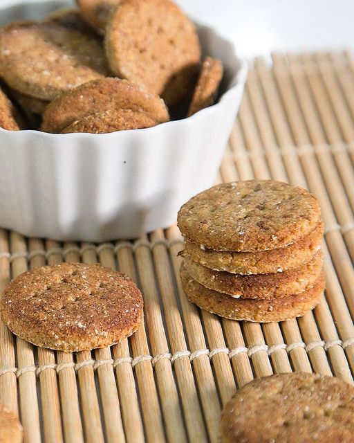 BISCOITO DE BANANA, AVEIA E MEL