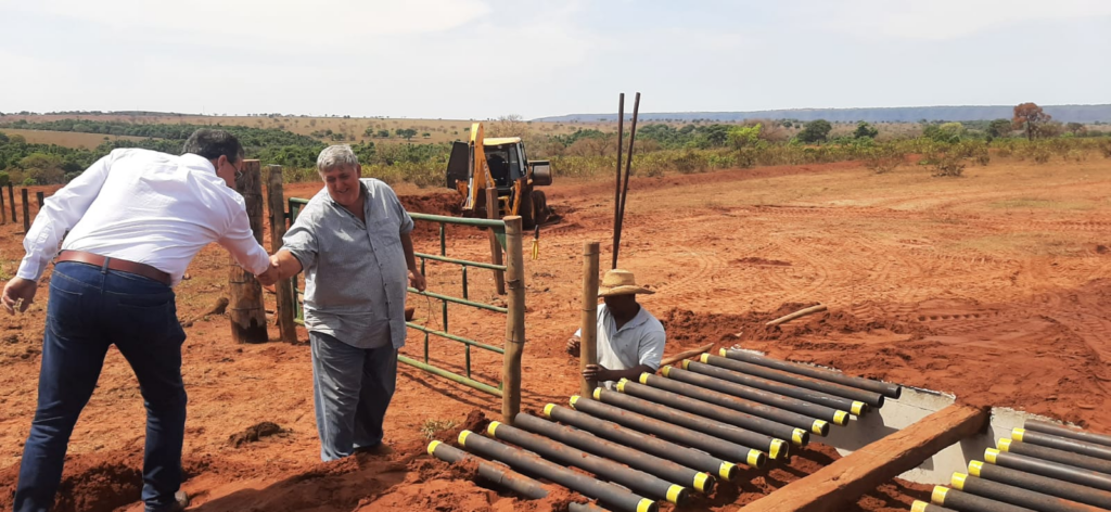 Prefeitura de Cassilândia instala mata-burro na zona rural