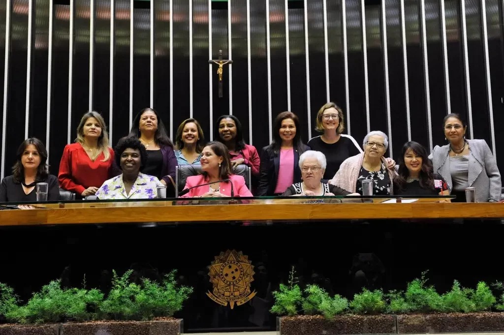 Disparidade de gênero na política é comprovada por pesquisa do CEUB