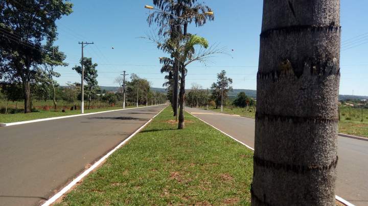 Adolescente é raptada na volta para casa e estuprada em estrada por motociclista em Cassilândia