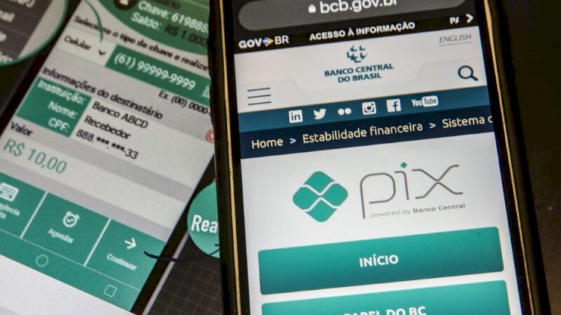 Ex-patroa manda PIX de R$ 900 errado e ex-funcionário recusa devolução