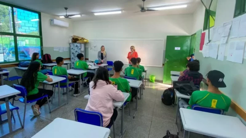 Inscrições para trabalhar em cursos profissionais da rede estadual de ensino terminam nesta quinta