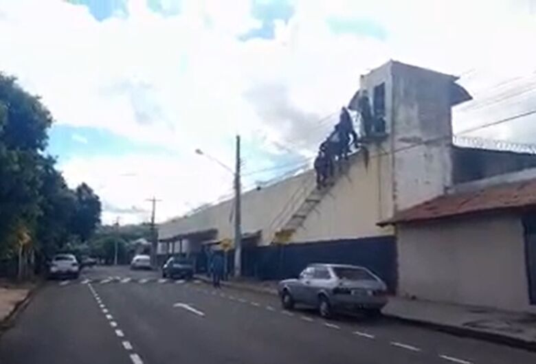 Secretário Carlos Videira garantiu que os trabalhos de reparação no local inicia hoje