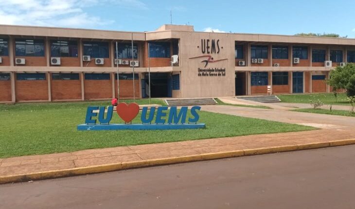 Alunos podem se inscrever em 42 cursos da UEMS usando histórico escolar