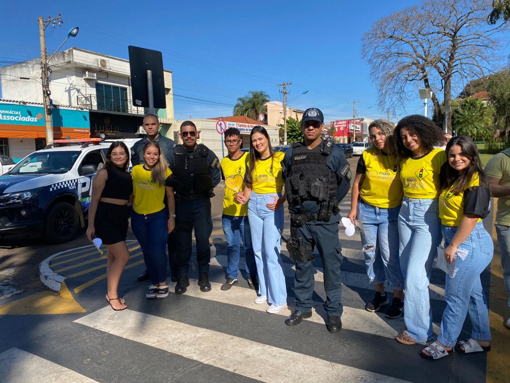 Polícia Militar e Demutran realizaram Campanha do Movimento Maio Amarelo em Cassilândia.