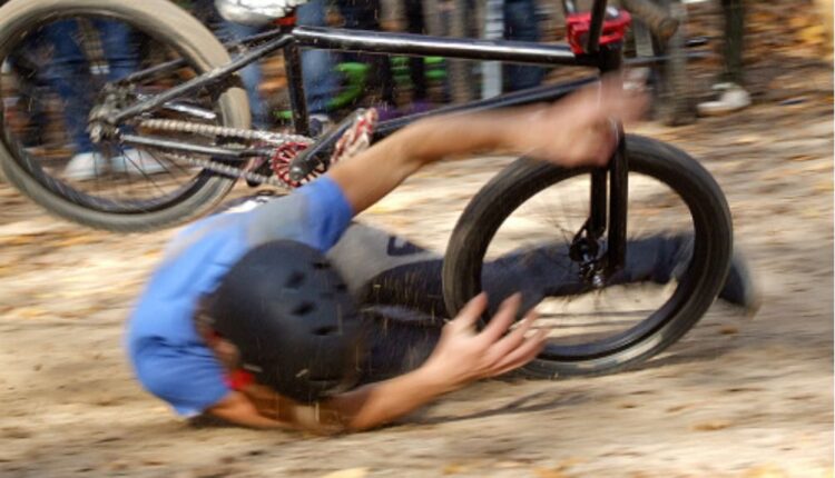 Ciclista morre ao cair de bicicleta em Cassilandia