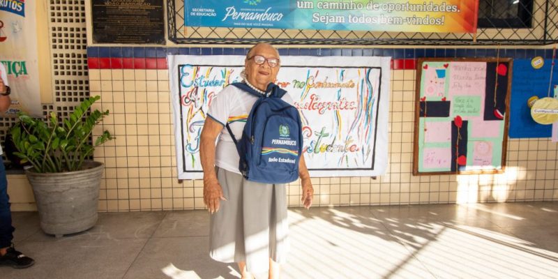 Aos 94 anos, estudante de Petrolina supera recorde de aluna mais idosa do mundo