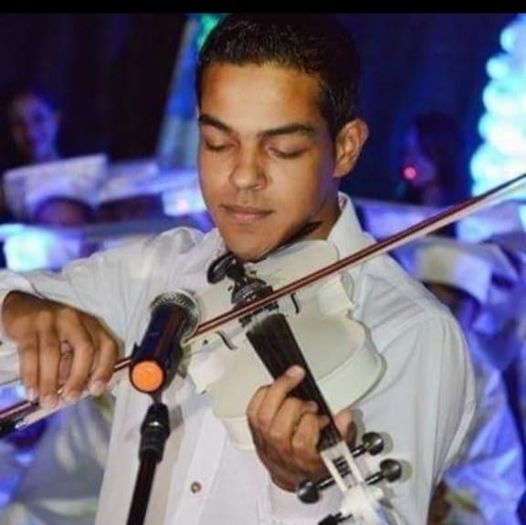 Danilo Ferreira, musicista de Cassilândia, professor de música e compositor. Apresentou no dia 21/09/23 no Supermercado Comper de Itanhangá em Campo Grande Ms