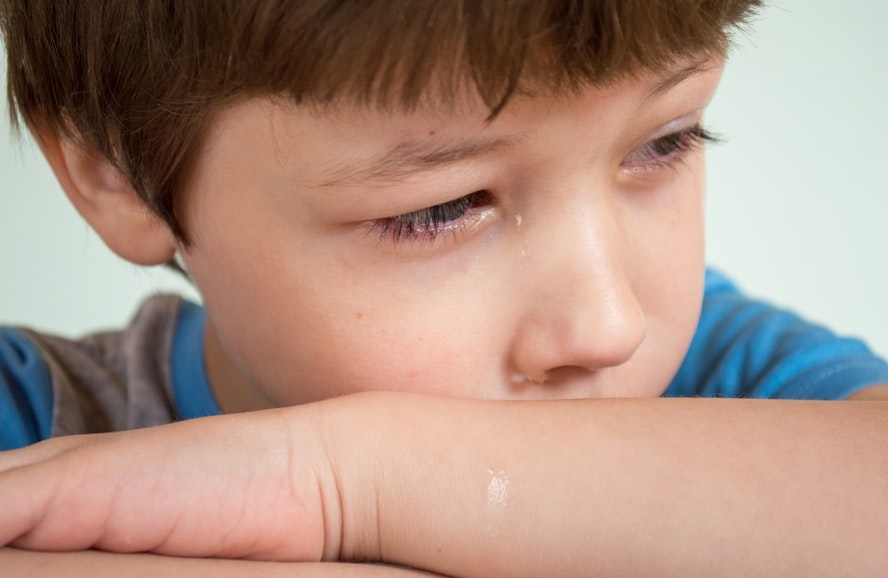 ABANDONO AFETIVO: MEU FILHO PODE RETIRAR O NOME DO PAI DA CERTIDÃO?