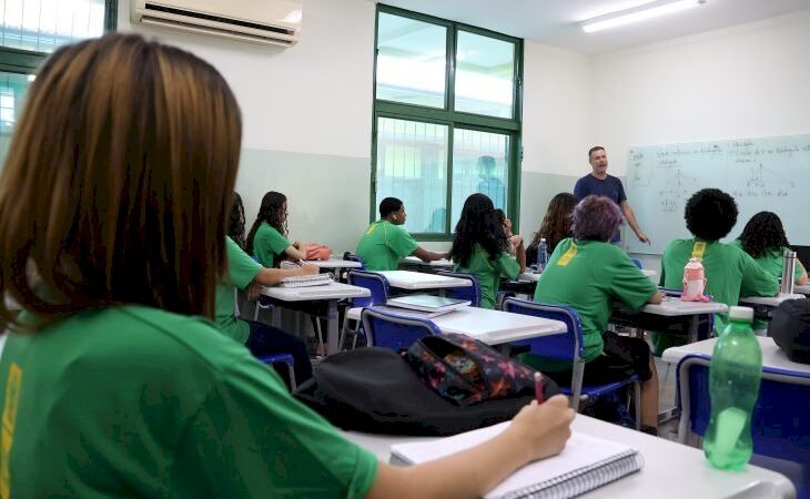 Maior do Brasil: publicado decreto e lei que reajustam salário de professores de MS