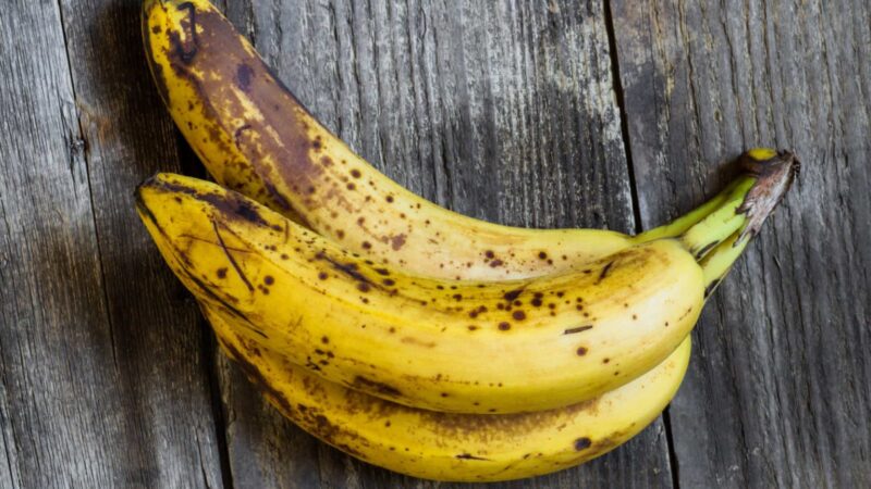 Por sua saúde, não coma a banana se notar isto (é perigoso!)