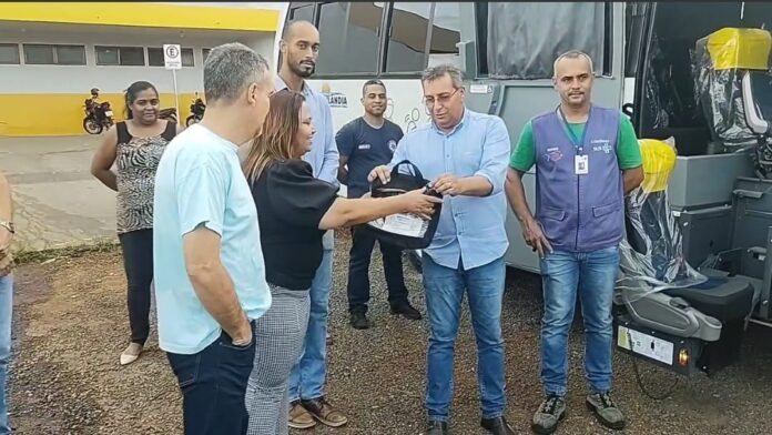 Cassilândia: município adquire micro-ônibus para transporte de pacientes da saúde