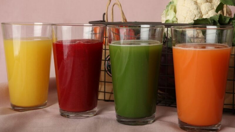 Exagerou? Suco detox para desinchar tem receita fácil