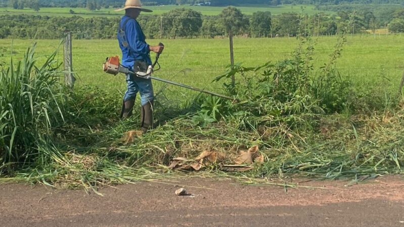 LIMPEZA URBANA SEGUE NO CORREDOR DA SERVIDÃO