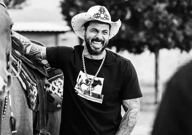 Sertanejo João Carreiro morre aos 41 anos após cirurgia cardíaca em Campo Grande