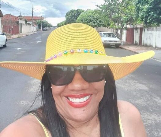 Geente, olha quem está fazendo aniversário hoje: Edilene Ramos