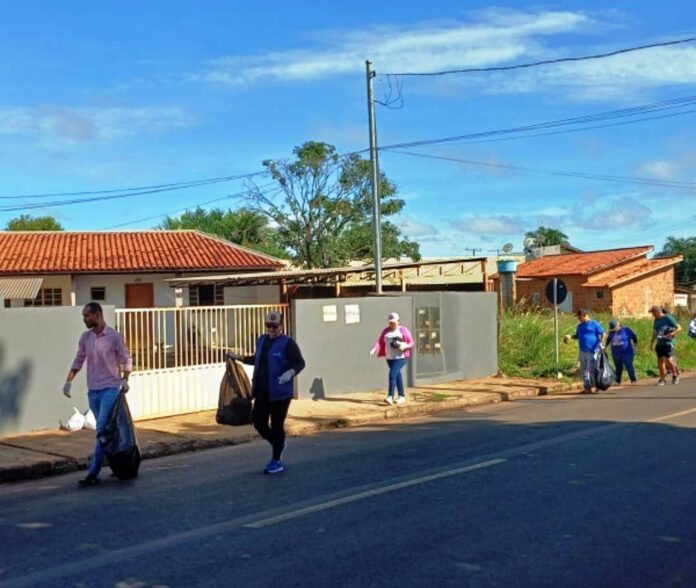 Prefeito de Cassilândia participa de Mutirão contra a Dengue nos bairros