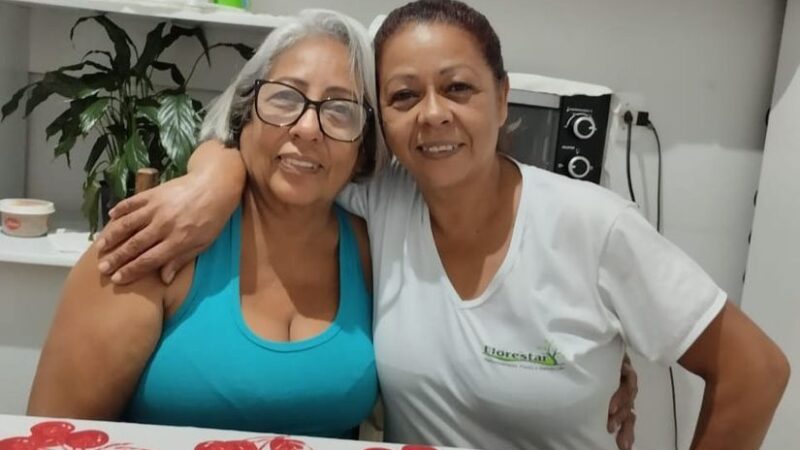 Genteee, olha quem está fazendo aniversário hoje: Irmãs Maria Divina Gregório e Girlene Divina