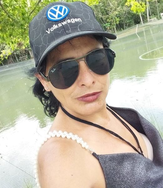 Genteee, olha quem está fazendo aniversário hoje: Roselene Menezes da Costa