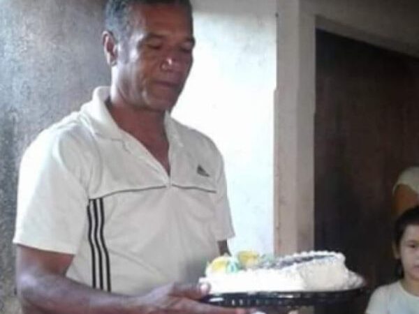 Genteee, olha quem está fazendo aniversário hoje: Edvaldo primo de Jesus