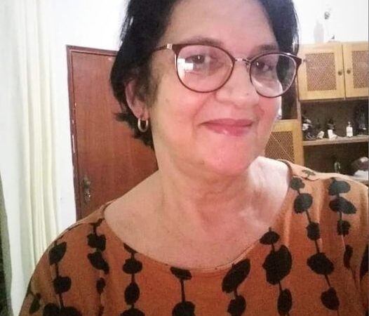 Olha quem está fazendo aniversário hoje…. Parabéns, Professora Marize Ferreira de Oliveira