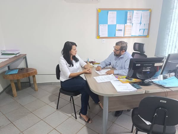 Visita à Secretaria Municipal de Educação, com o Secretário Municipal de Educação, Saulo Sodré, referente à educação pública municipal de interesse da nossa população.