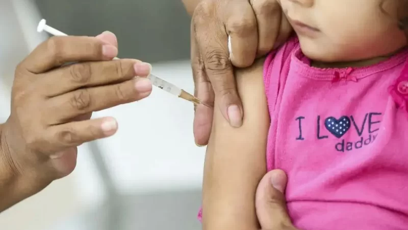 Fim da gotinha? Vacina contra a polio agora será injetável