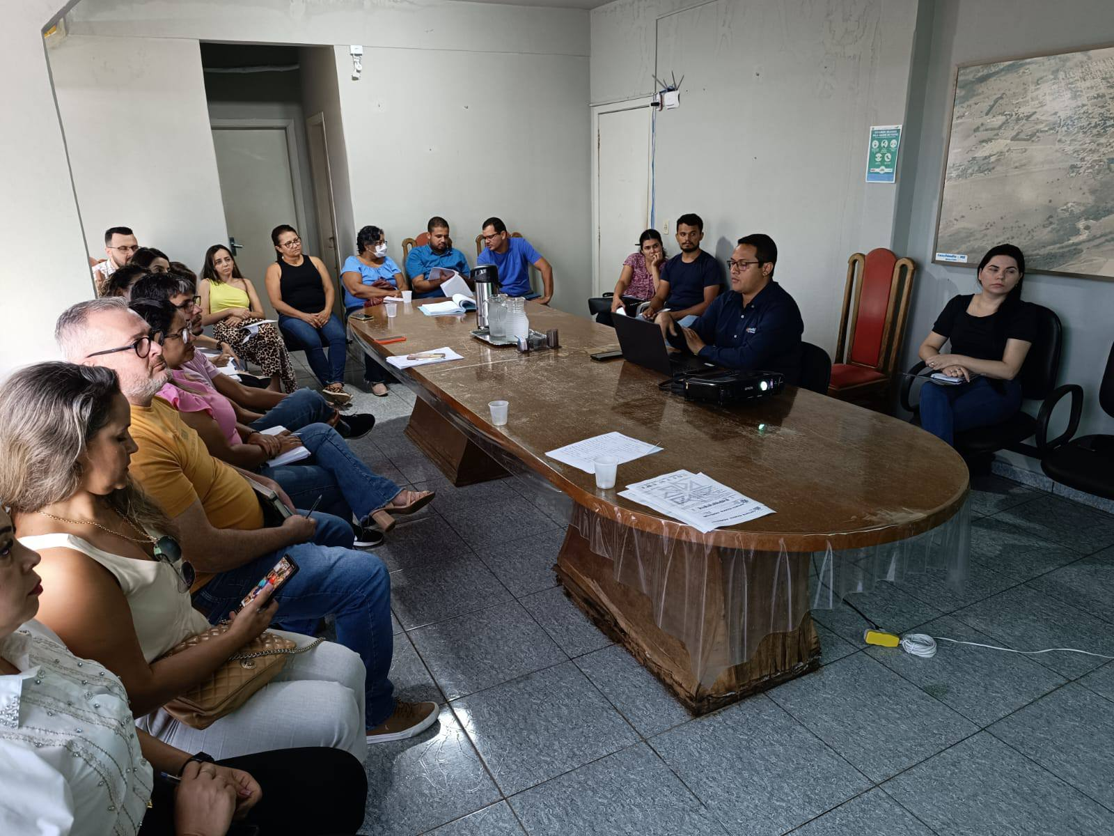 Servidores de Cassilândia recebem treinamento sobre licitações no sistema Fiorilli