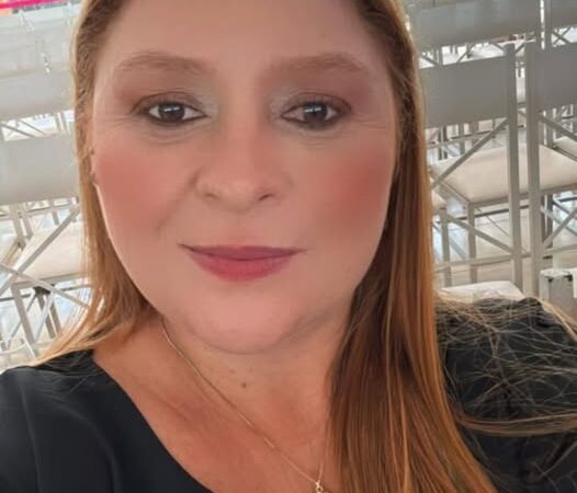 Genteee, olha quem está fazendo aniversário hoje: Suzi Tomaz Gomes Pereira