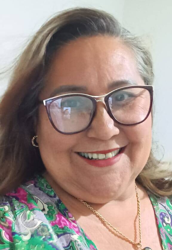 Genteee, olha quem está fazendo aniversário hoje: Rosângela Castilho