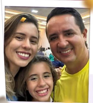 Genteee, Olha quem está fazendo aniversário hoje…. Parabéns,  Gleicy Kelle — Primeira-dama e secretária de Assistência Social