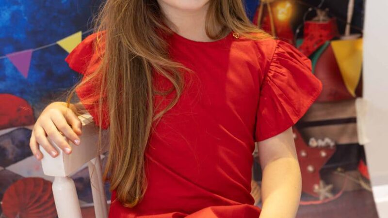 Genteee, Olha quem está fazendo aniversário hoje…. Parabéns, Lívia Dias Delbon