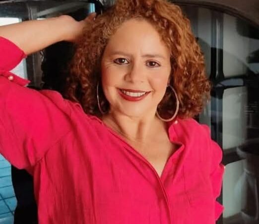 Genteee, Olha quem está fazendo aniversário hoje…. Parabéns, Vera Lucia Martins de Queiroz