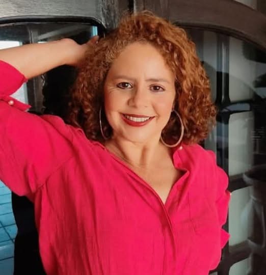 Genteee, Olha quem está fazendo aniversário hoje…. Parabéns, Vera Lucia Martins de Queiroz