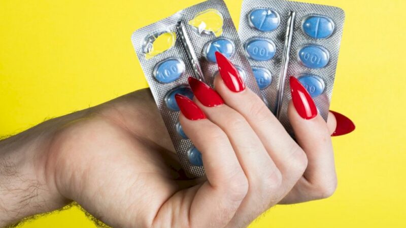 Uso de tadalafila por mulheres traz riscos à saúde e não tem benefícios comprovados