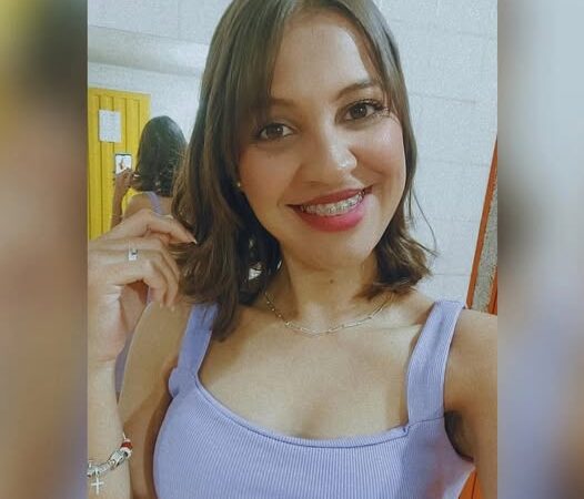 Genteee, Olha quem está fazendo aniversário hoje…. Parabéns, Kássia Lorena