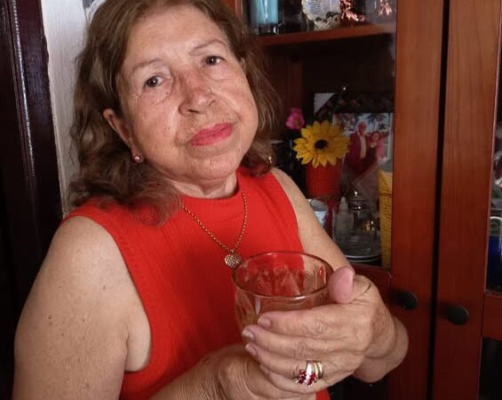 Genteee, Olha quem está fazendo aniversário hoje…. Parabéns, Maria Abadia