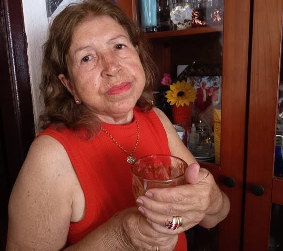 Genteee, Olha quem está fazendo aniversário hoje…. Parabéns, Maria Abadia