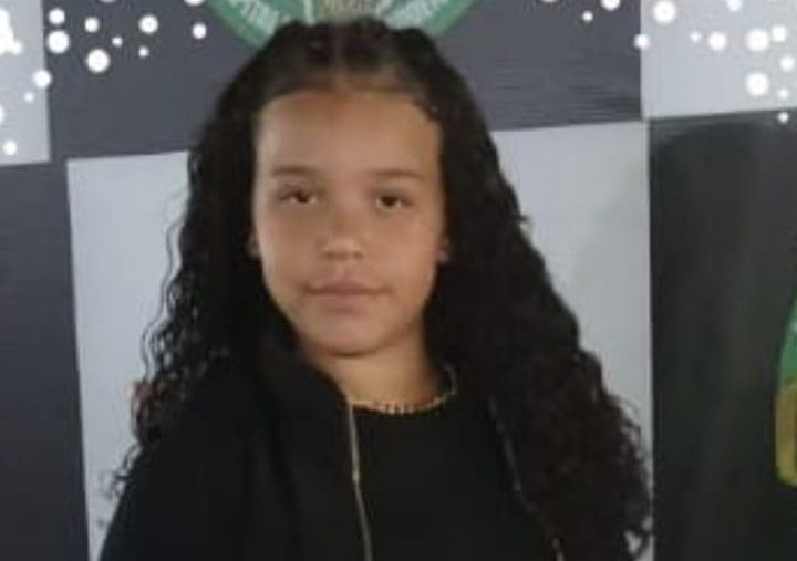 Genteee, Olha quem está fazendo aniversário hoje… Stela Ferreira Lopes