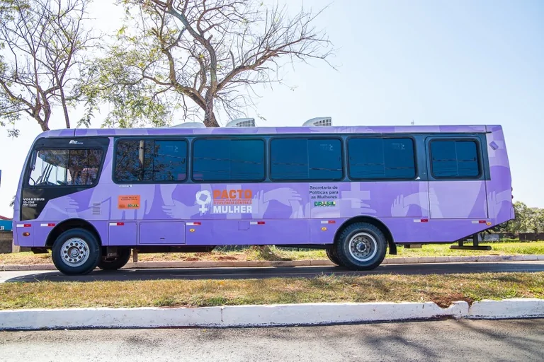 Ônibus Lilás chega a Cassilândia para combater a violência de gênero