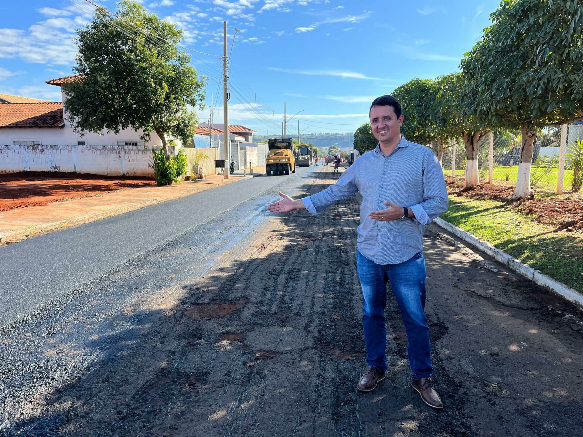 Rodrigo Freitas em parceria com governador Ridel investe R$ 11 milhões em recapeamento na Vila Izanópolis em Cassilândia