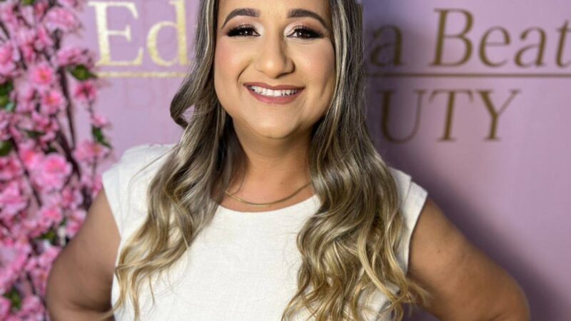 Genteee, Olha quem está fazendo aniversário hoje… Nara Campos