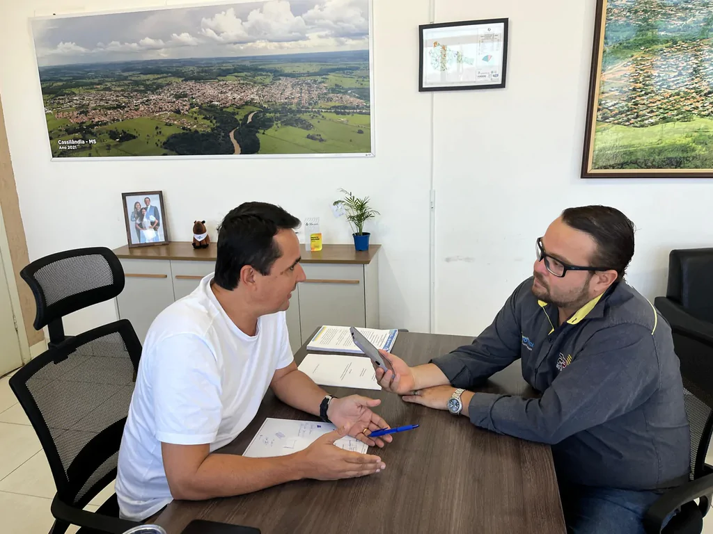 Prefeito Rodrigo negocia permuta de área do salto com Energisa e garante cirurgias de catarata para moradores