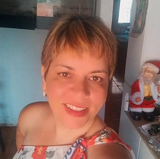 GENTE! Olha quem está fazendo aniversário hoje! 🎉Parabéns, Suzy Barbosa Dias Pimenta! 💐