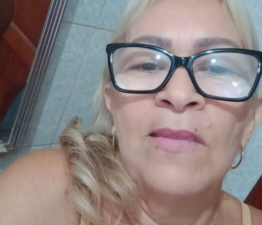 Olha quem está fazendo aniversário hoje…. Parabéns, Célia Tinelle