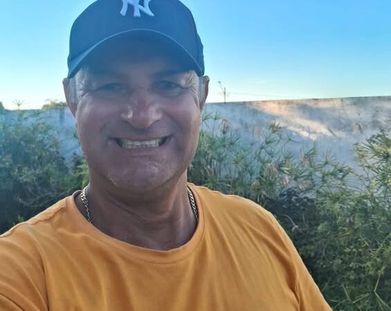 Olha quem está fazendo aniversário hoje…. Parabéns, Eri de Oliveira