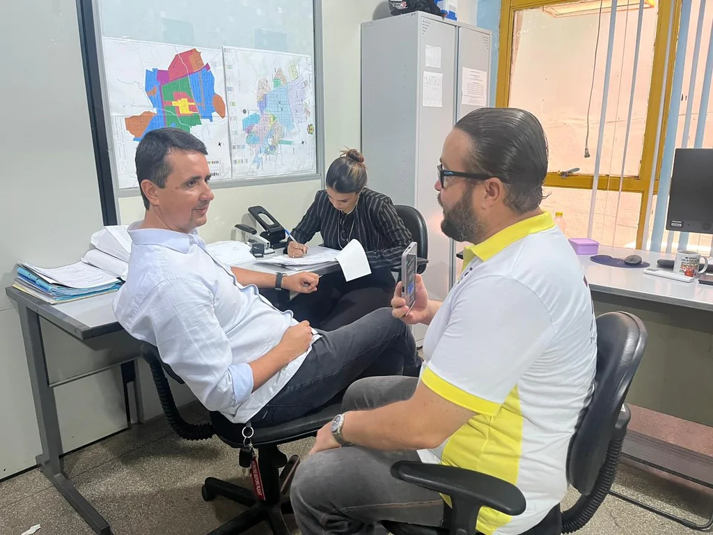 Chuva inunda a Prefeitura de Cassilândia; Prefeito cogita mudança provisória para reforma total