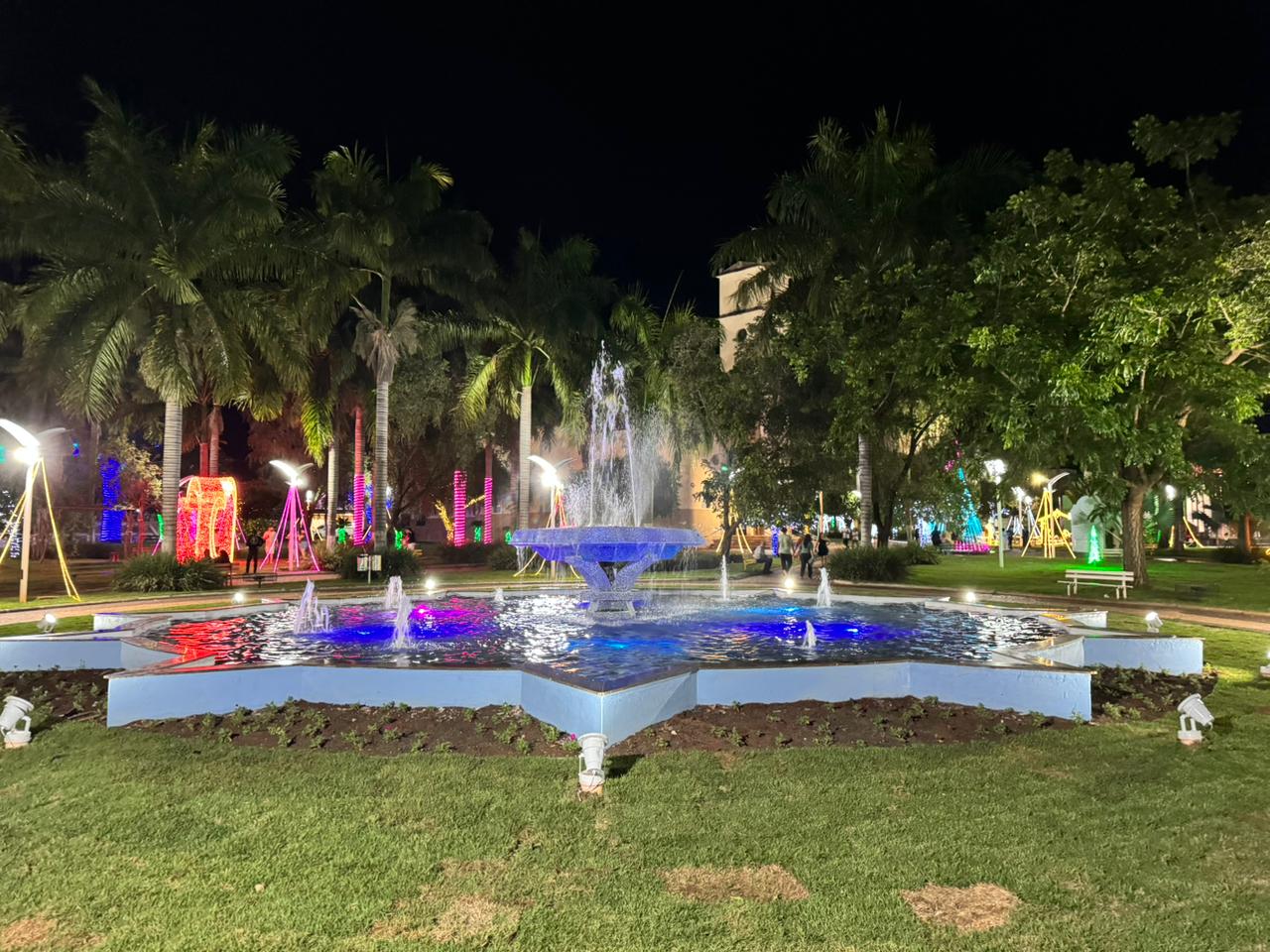 Fonte da Praça São José é reativada e devolve charme ao centro de Cassilândia